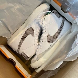 Nike Blazer Mid 77 Vintage Snakeskin Swoosh